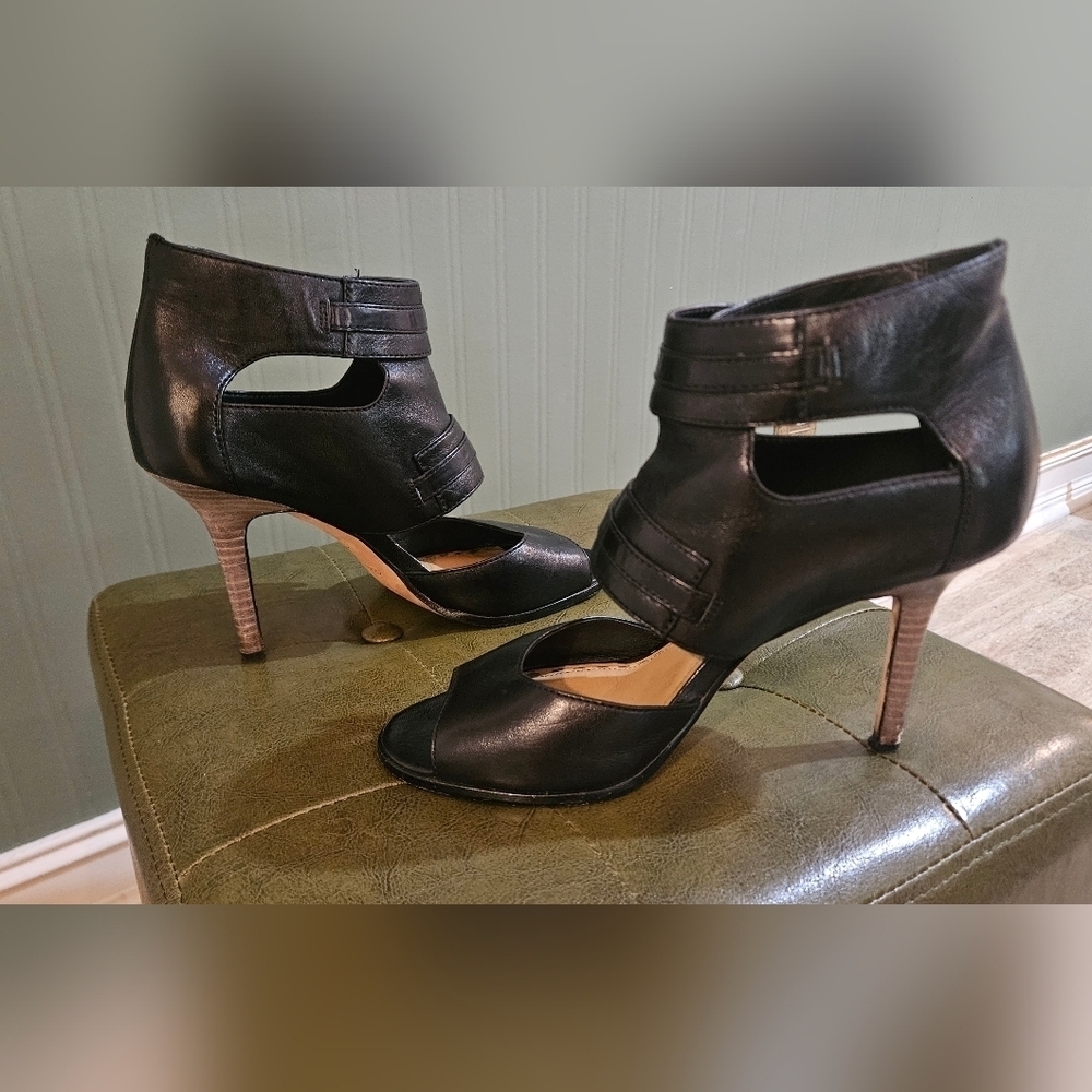 Coach Filomena Black Leather Buckle Peep Toe Stiletto Heels Size 8.5B - Picture 9 of 16